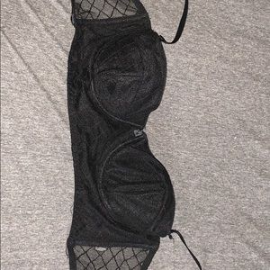 Blackhead black bra